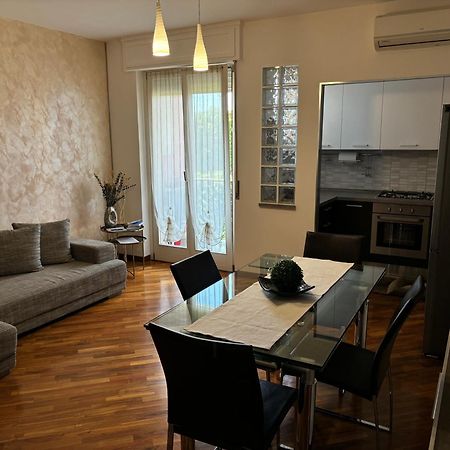 Appartement La Casa Di Ambra à Limbiate Extérieur photo