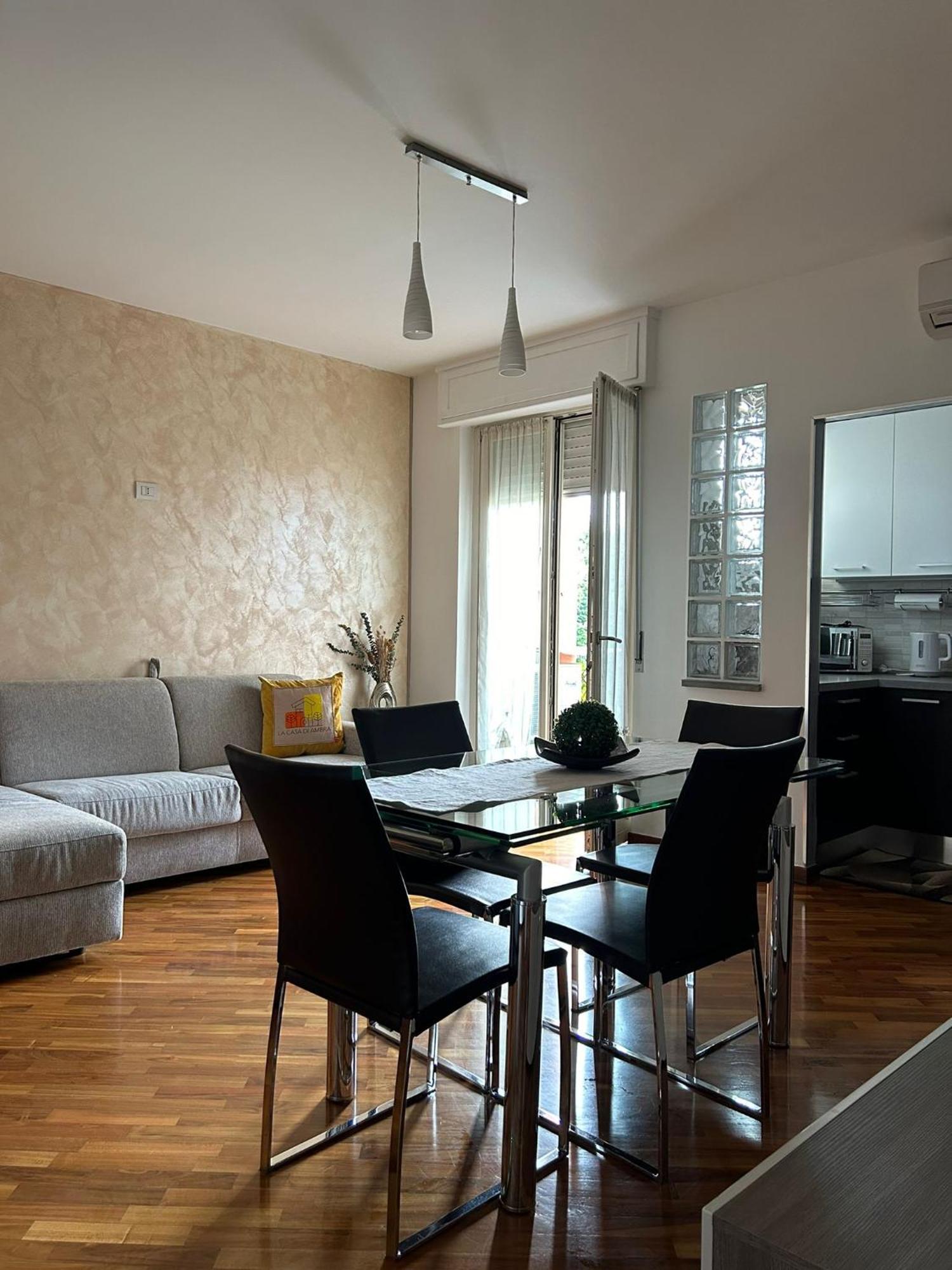 Appartement La Casa Di Ambra à Limbiate Extérieur photo